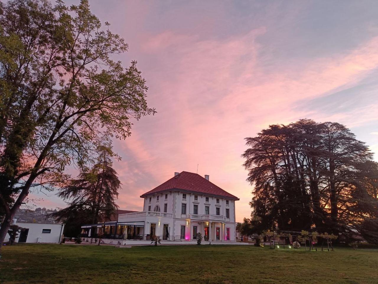 Hotel Sequoias Golf & Ressort à Ruy-Montceau Extérieur photo