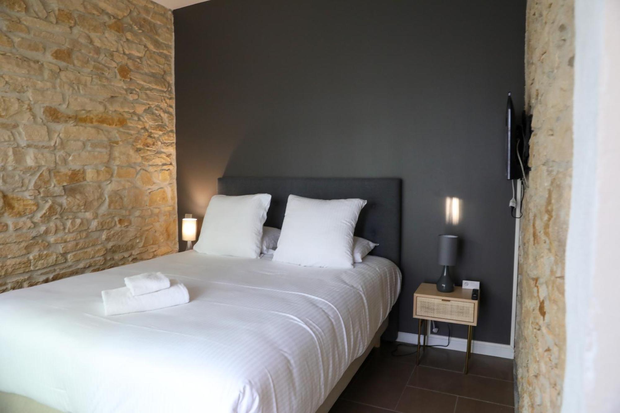 Hotel Sequoias Golf & Ressort à Ruy-Montceau Extérieur photo