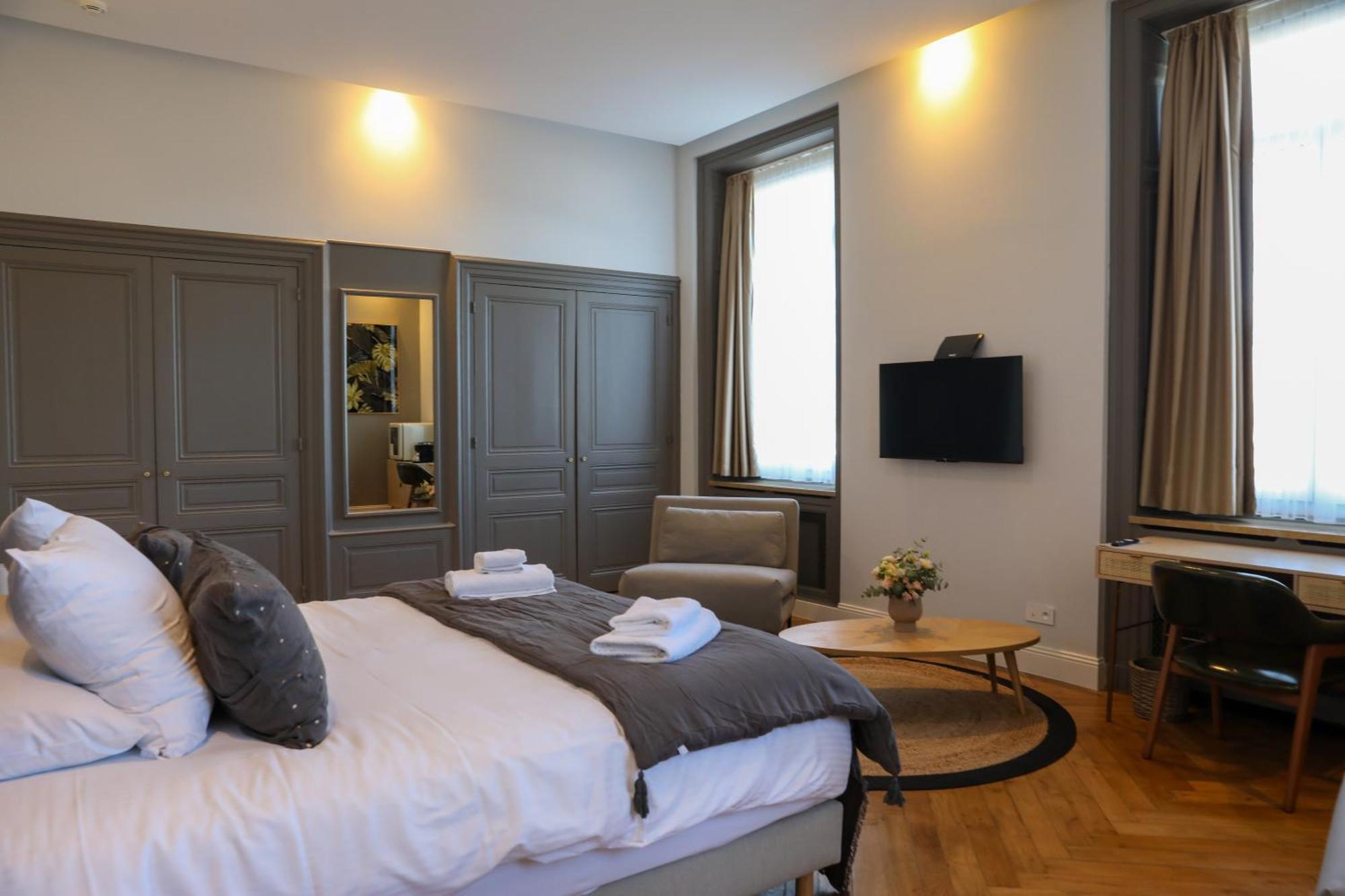 Hotel Sequoias Golf & Ressort à Ruy-Montceau Extérieur photo