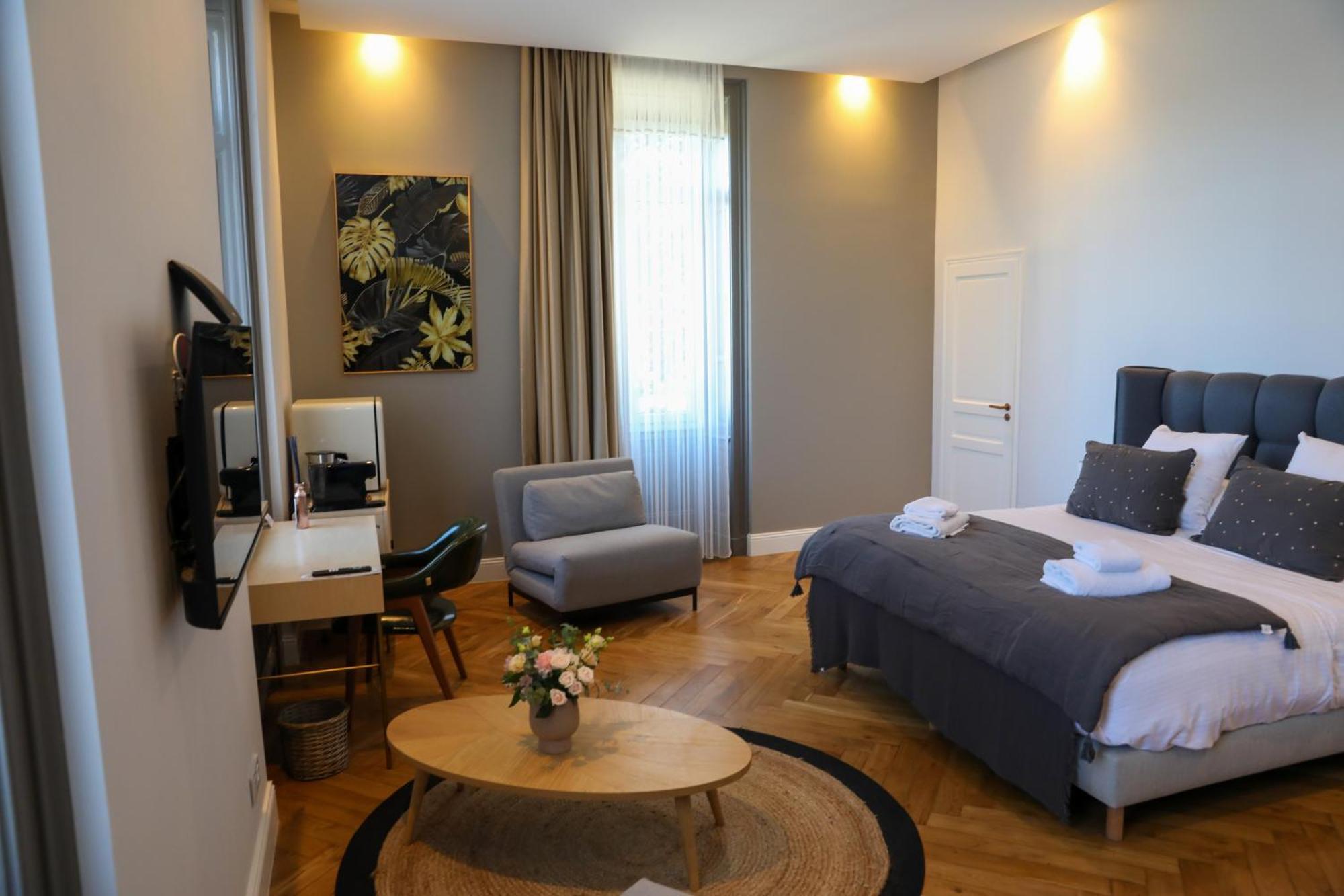 Hotel Sequoias Golf & Ressort à Ruy-Montceau Extérieur photo