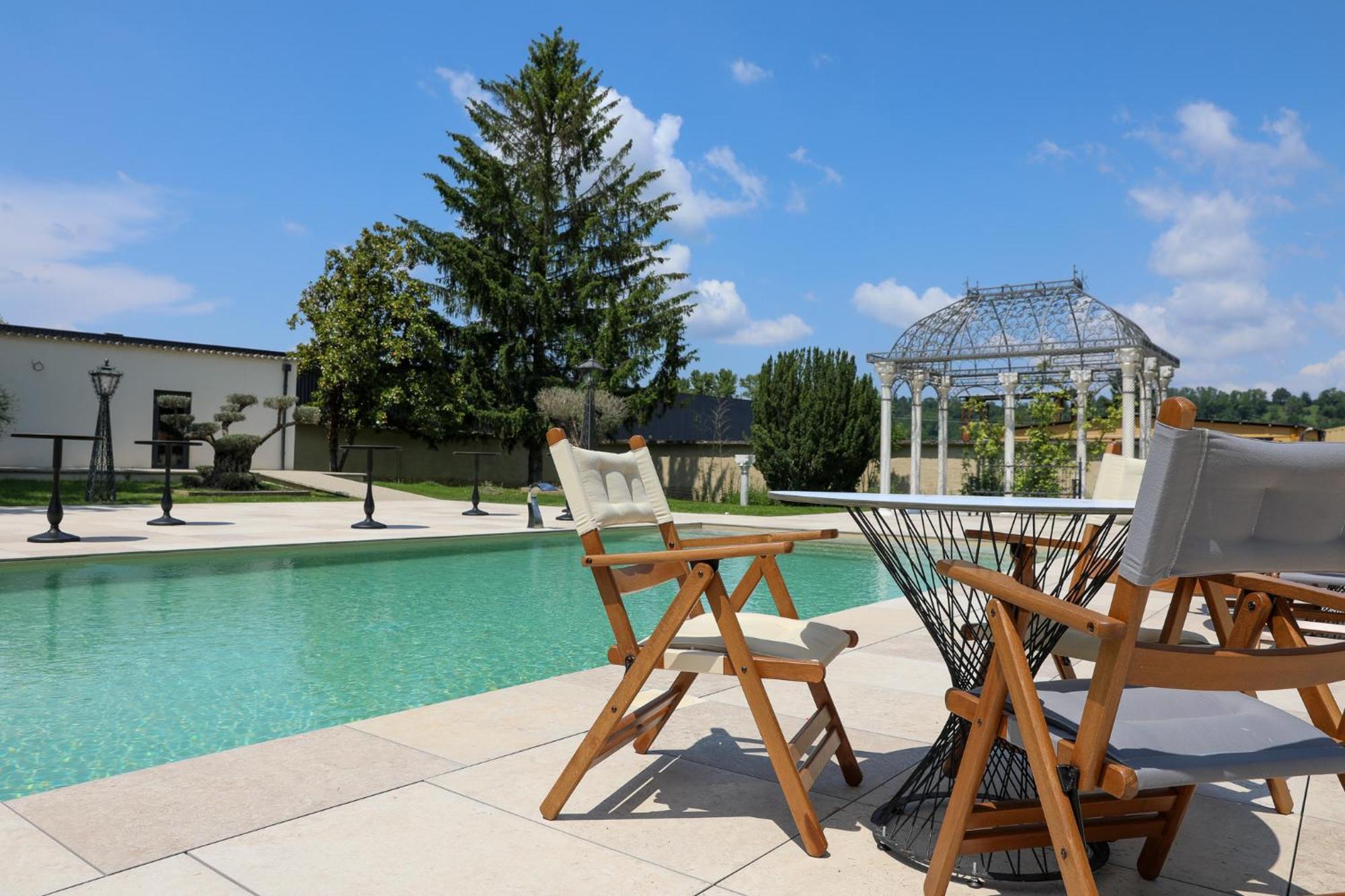 Hotel Sequoias Golf & Ressort à Ruy-Montceau Extérieur photo